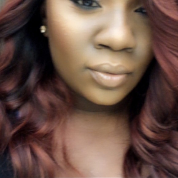 Meet your Posher, Tynese - Picture 1 of 2